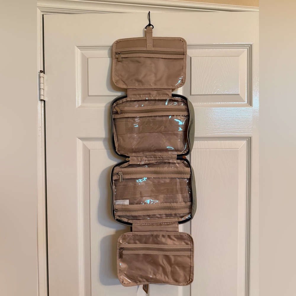 BAGSMART Sage Green Hanging Toiletry Travel Bag